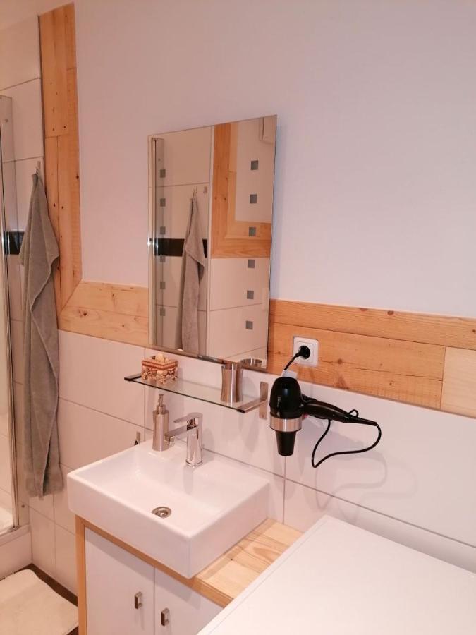 Ferienwohnung Helli 타이젠도르프 외부 사진